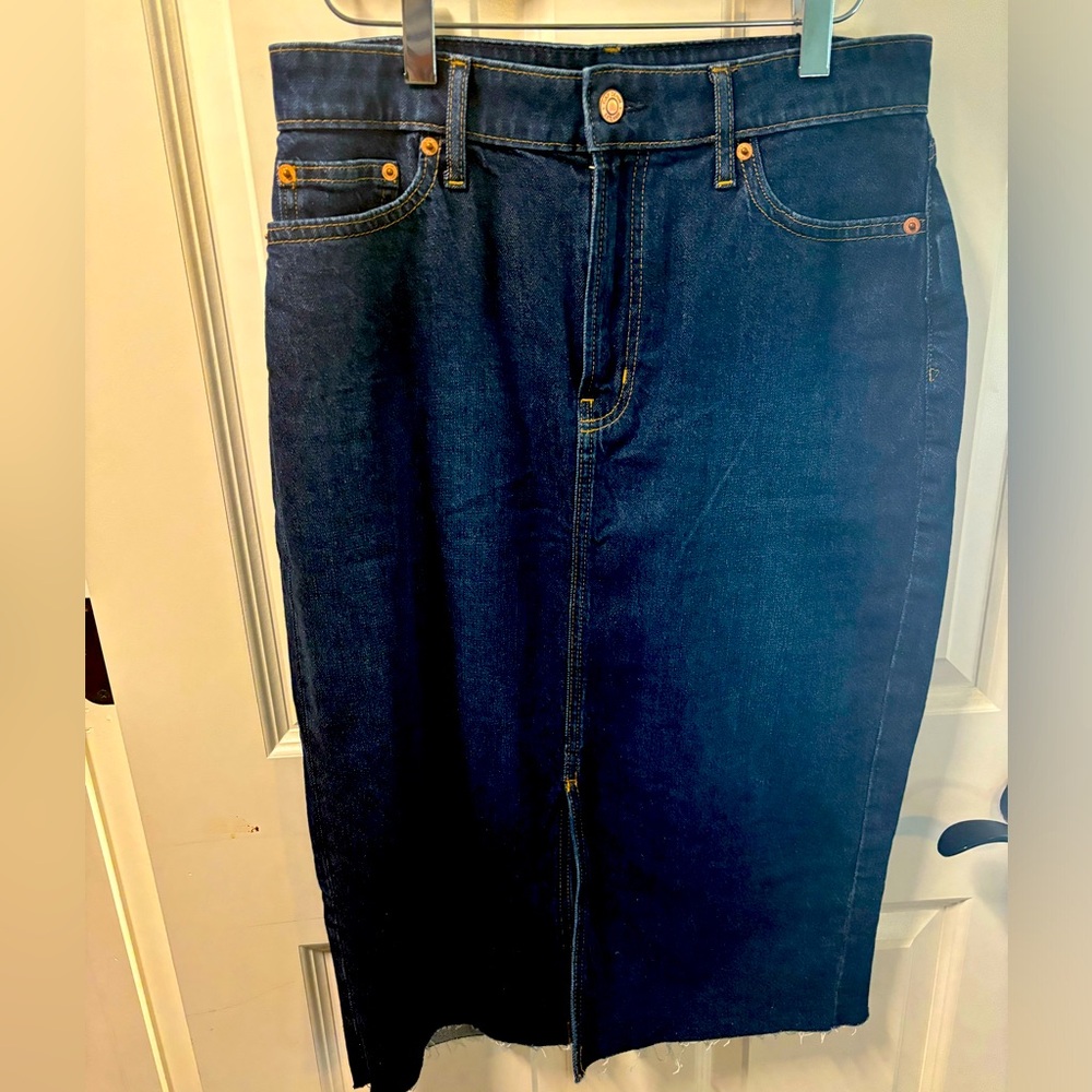 GAP Icon denim skirt size 8